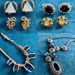 Bundle of vintage jewelry